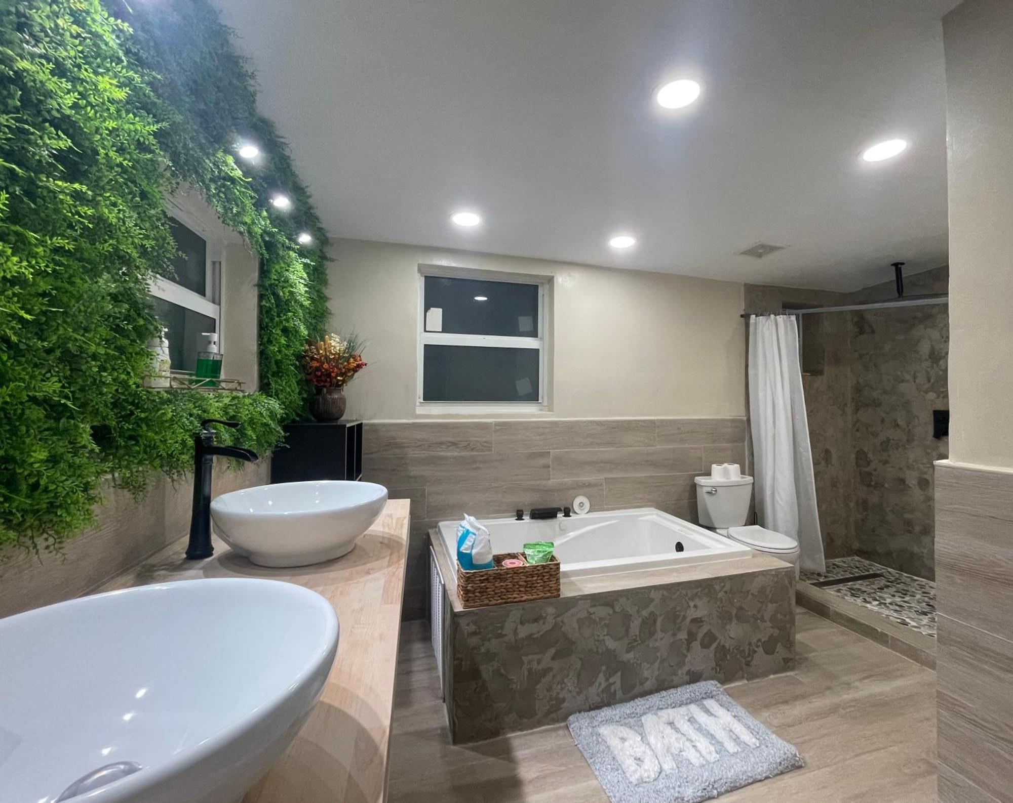 Akeyi Miami305 Private Bedrooms Dış mekan fotoğraf