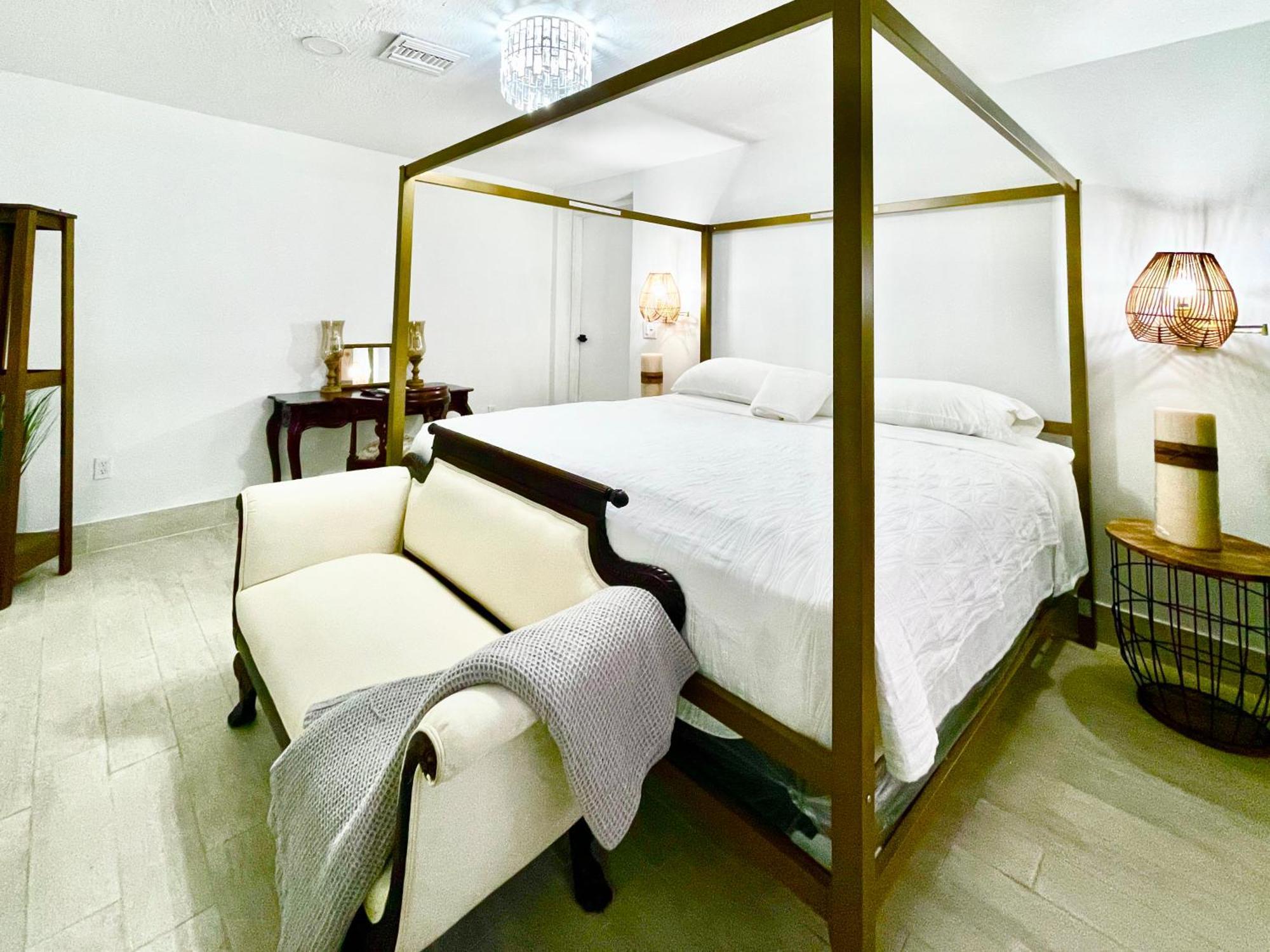 Akeyi Miami305 Private Bedrooms Dış mekan fotoğraf