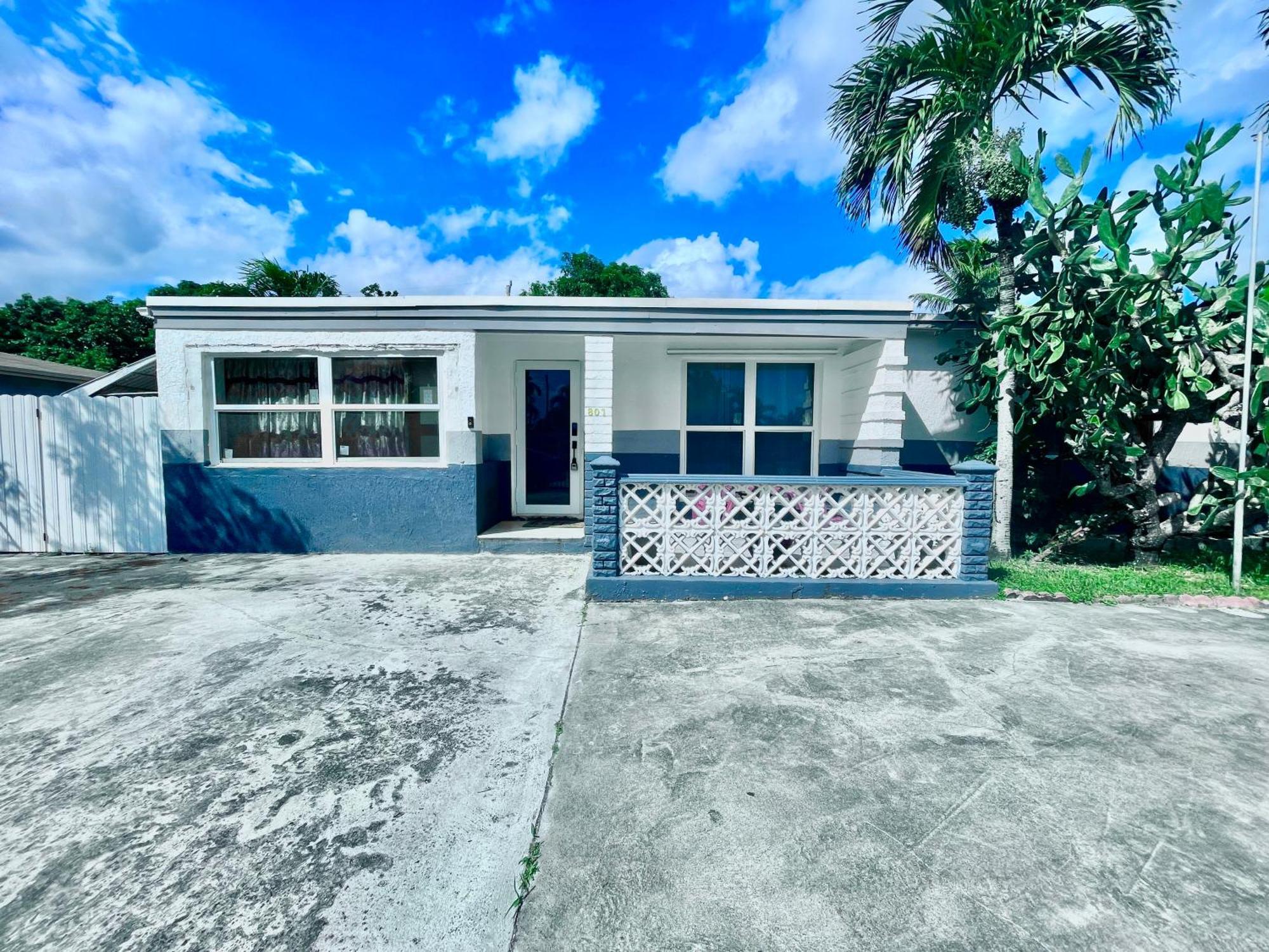 Akeyi Miami305 Private Bedrooms Dış mekan fotoğraf